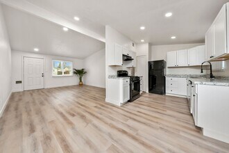 6412 Stoneman Dr in North Highlands, CA - Building Photo - Building Photo