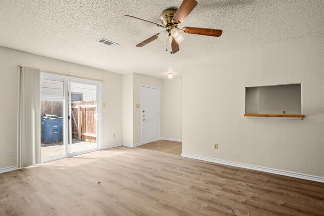 13309 Saddlebrook Trail in Austin, TX - Foto de edificio - Building Photo