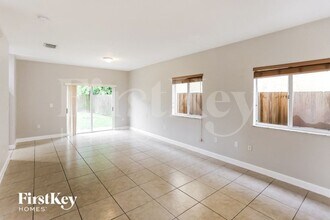 1119 NE 41st Ave in Homestead, FL - Building Photo - Building Photo