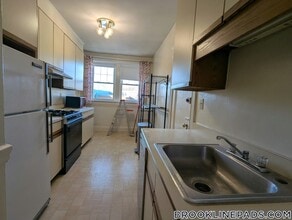 52 Babcock St in Brookline, MA - Foto de edificio - Building Photo