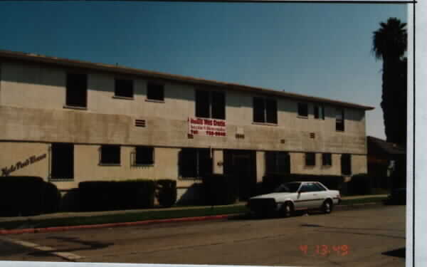 Hyde Park Manor in Los Angeles, CA - Foto de edificio - Building Photo