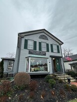 219 N Main St in Hudson, OH - Building Photo