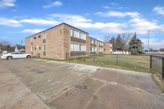 6015 Southfield Rd in Detroit, MI - Building Photo - Building Photo