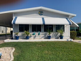 9 Jaruco Ct in Ft. Myers, FL - Building Photo