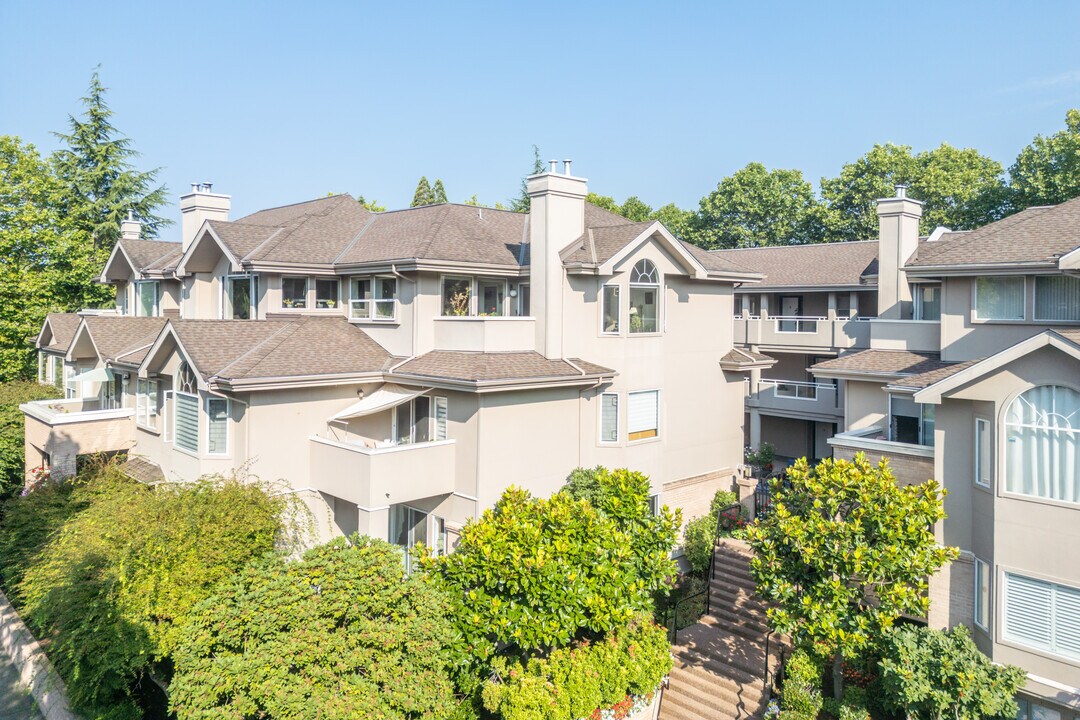 The Empress in Richmond, BC - Building Photo