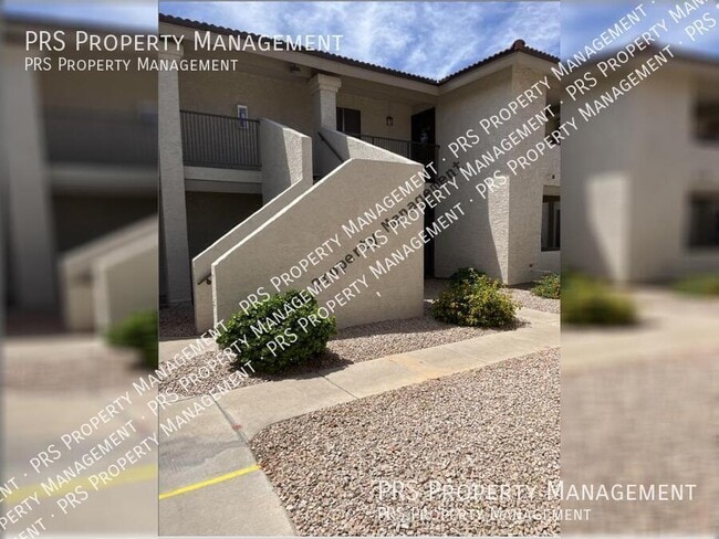 10610 S 48th St in Phoenix, AZ - Foto de edificio - Building Photo