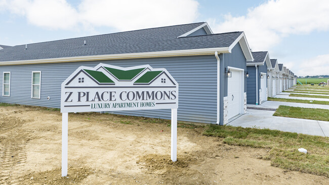 Z Place Commons in Rockport, IN - Foto de edificio - Building Photo