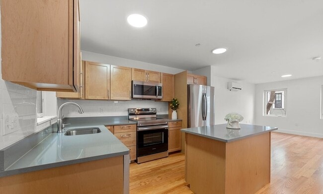 140 Prospect St, Unit 3