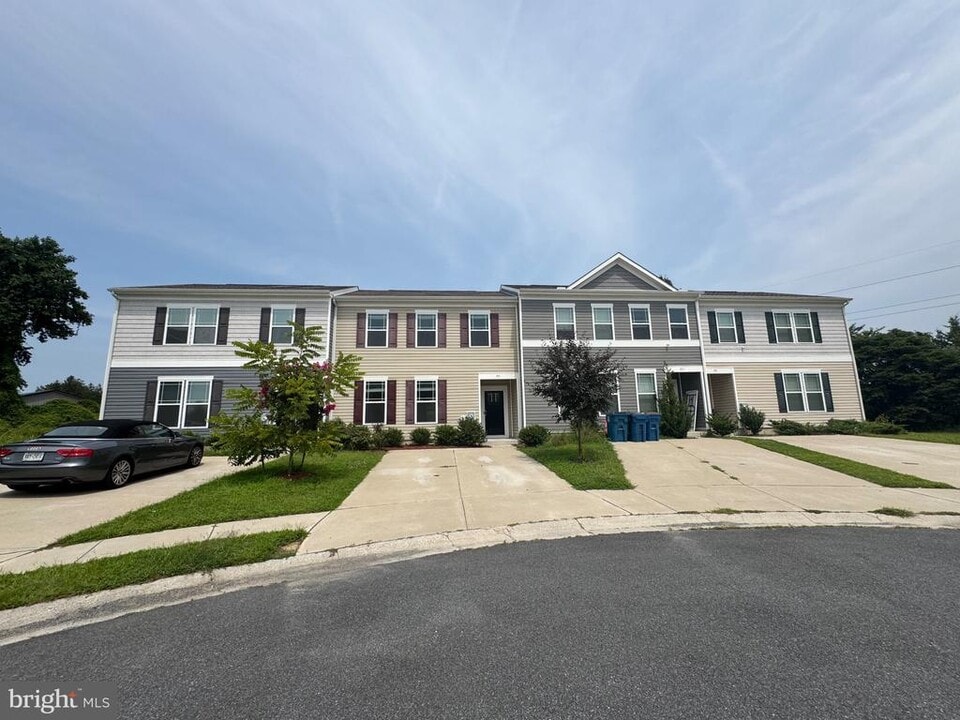 95 Filbert Dr in Wyoming, DE - Building Photo