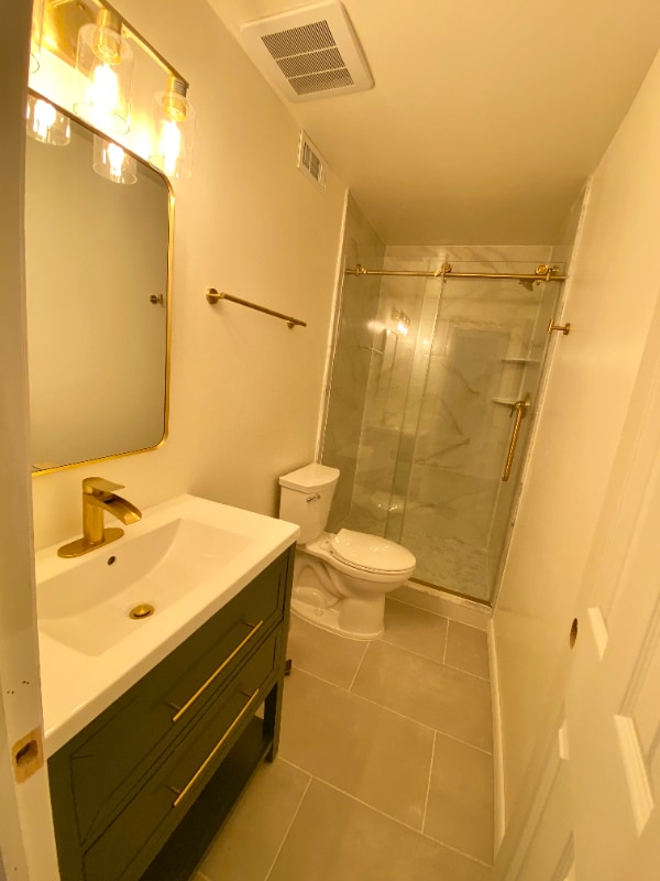 5 Queen in Annandale, VA - Foto de edificio - Building Photo