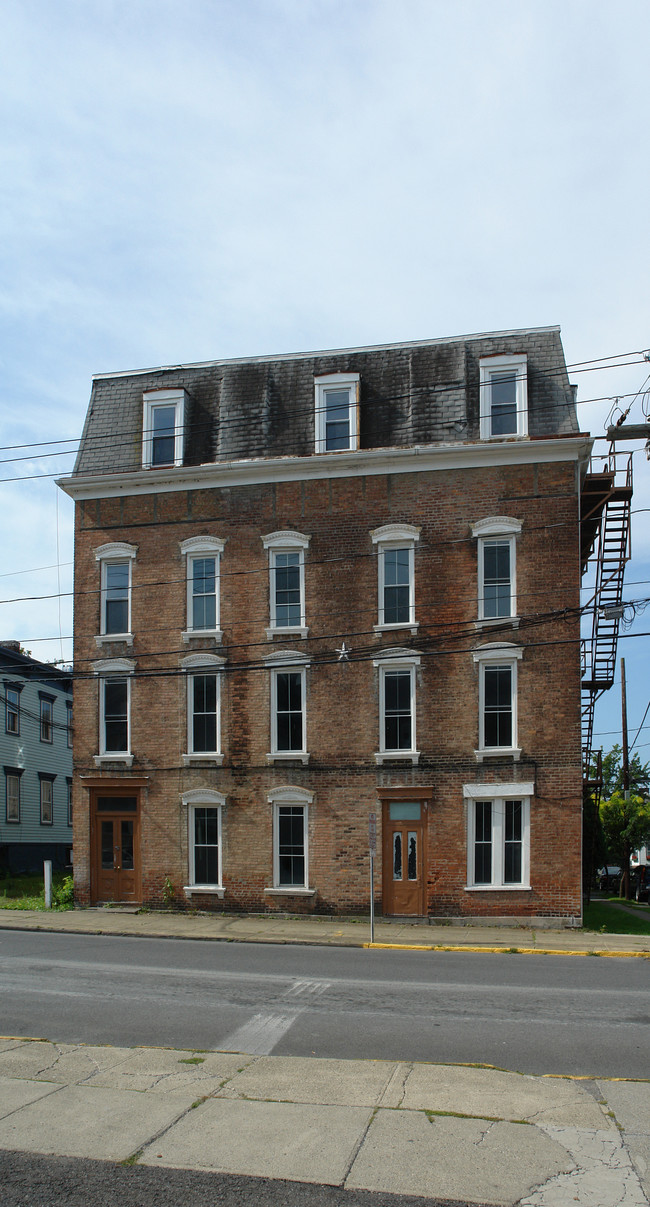 501 Union St in Hudson, NY - Building Photo - Building Photo