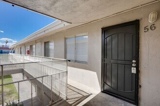 304 Orland St in Las Vegas, NV - Building Photo - Building Photo