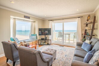 1701 Sand Dollar Ct in Kure Beach, NC - Building Photo - Building Photo