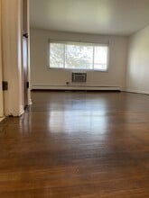 10404 Michael Todd Terrace in Glenview, IL - Building Photo - Building Photo