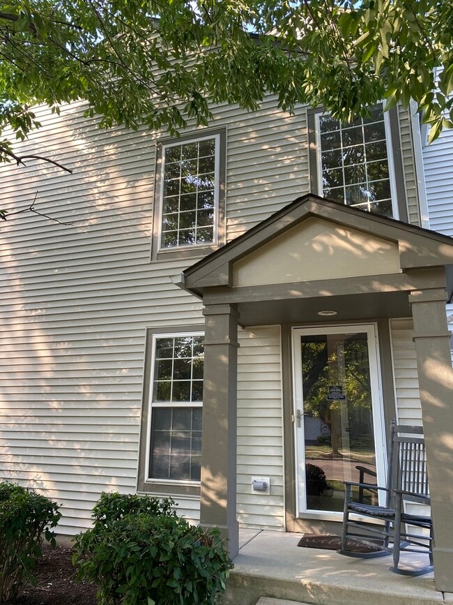 3260 Bromley Ln in Aurora, IL - Building Photo - Building Photo