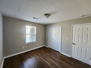 1321 Woodward Rd in Birmingham, AL - Building Photo - Building Photo