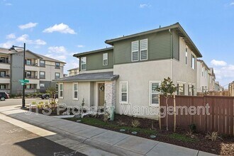 3449 Magnolia Wy in Folsom, CA - Building Photo - Building Photo