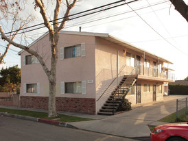 17116 Ardmore Ave Apartments