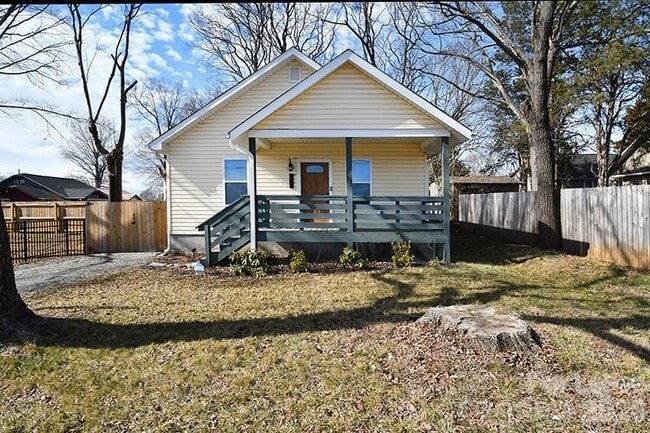 746 Opal St in Statesville, NC - Building Photo - Building Photo