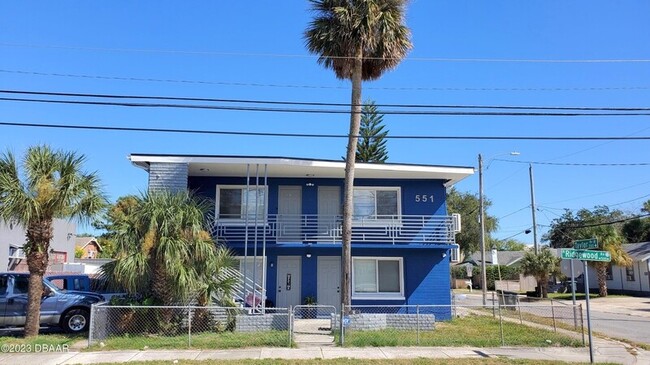 551 N Ridgewood Ave in Daytona Beach, FL - Building Photo - Building Photo