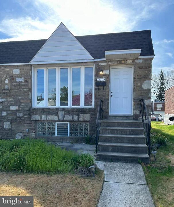 15105 Milford St in Philadelphia, PA - Building Photo