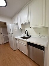 400 Davey Glen Rd in Belmont, CA - Building Photo - Building Photo
