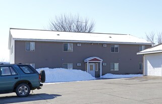 221 Baker Ave E in Winsted, MN - Building Photo