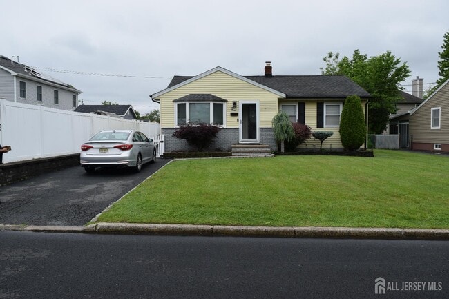 property at 23 Pleasant Ave
