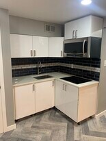 29 Skyline Dr in Jersey City, NJ - Building Photo