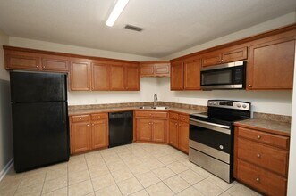 1728 Eli Pl in Valdosta, GA - Building Photo - Building Photo