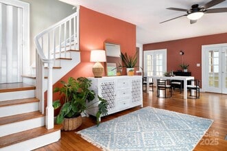 135 Tacoma Cir in Asheville, NC - Building Photo - Building Photo