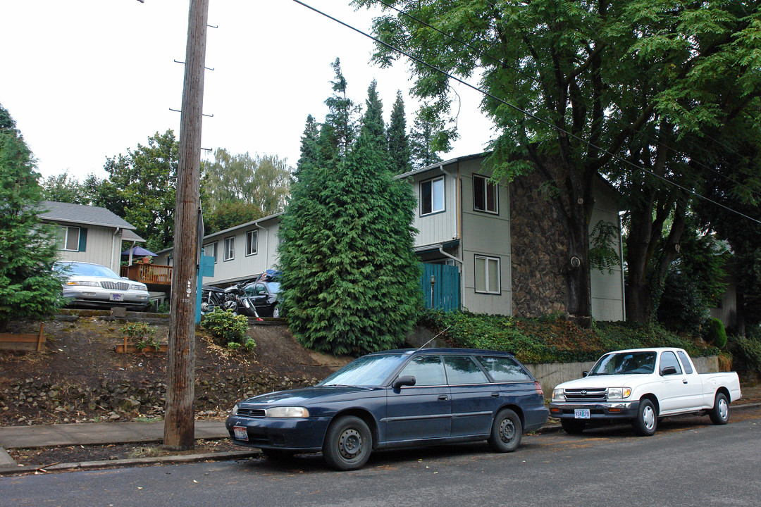 629 SE Franklin St in Portland, OR - Building Photo