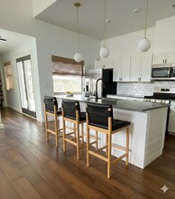 13009 Lamplight Village Ave in Austin, TX - Building Photo - Building Photo