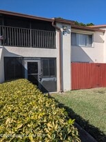 653 Ridge Club Dr in Melbourne, FL - Building Photo