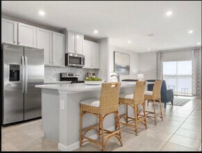 516 Voltaire Dr in Spring Hill, FL - Building Photo - Building Photo