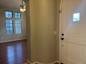 2420 W Dusty Wren Dr in Phoenix, AZ - Building Photo - Building Photo