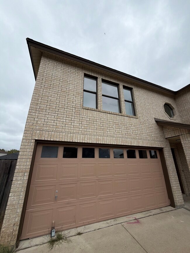 9607 Criswell Creek in San Antonio, TX - Building Photo - Building Photo