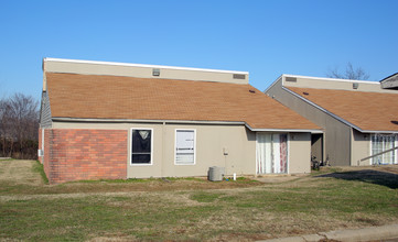 Poteau Valley Apartments in Poteau, OK - Building Photo - Building Photo