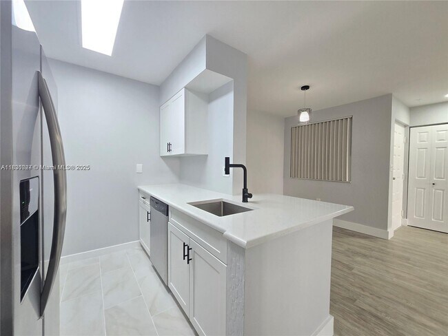property at 2831 N Oakland Forest Dr
