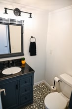 18411 Hatteras St, Unit 216 in Los Angeles, CA - Building Photo - Building Photo