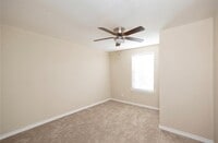 8209 Parnell St photo'