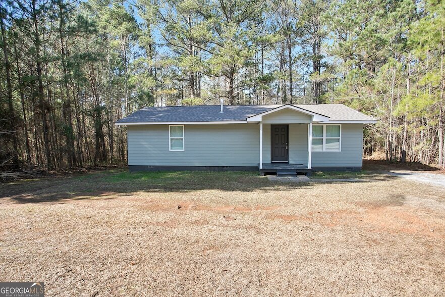 39 Miller Rd in Newnan, GA - Building Photo