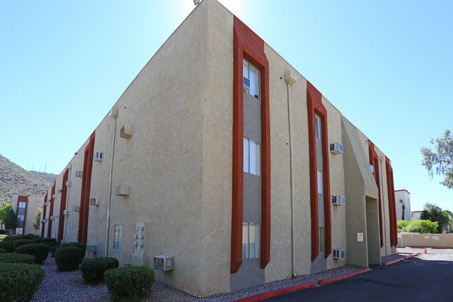 Towers on 19th in Phoenix, AZ - Building Photo - Building Photo