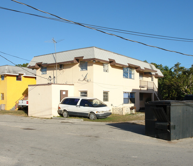 508 NW 2nd St in Homestead, FL - Building Photo - Building Photo