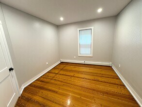 50 Crescent Ave, Unit 3 in Boston, MA - Building Photo - Building Photo