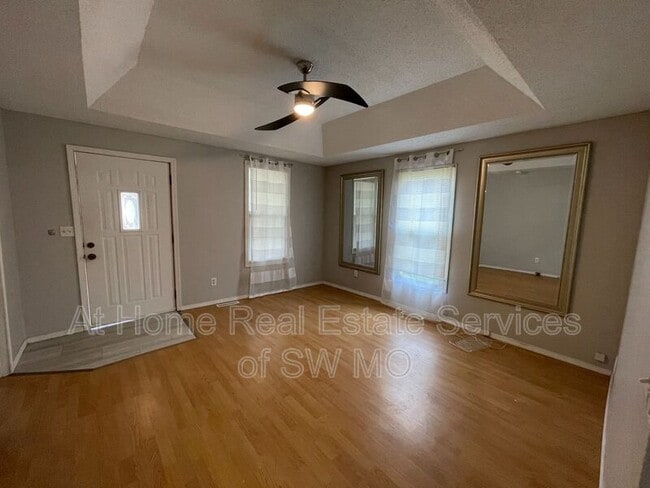 618 W Harrison St in Springfield, MO - Building Photo - Building Photo