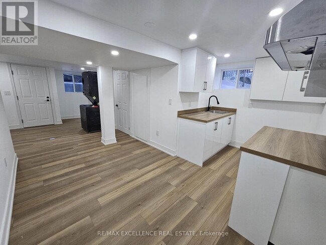 43 Brisco St in Brampton, ON - Building Photo - Building Photo