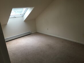 319 Hildred Dr, Unit 319 in Burlington, VT - Building Photo - Building Photo