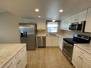 902 Whisler Ct in St. Cloud, FL - Building Photo - Building Photo