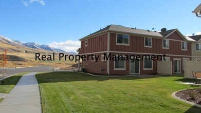 376 1320 E in Hyrum, UT - Building Photo - Building Photo